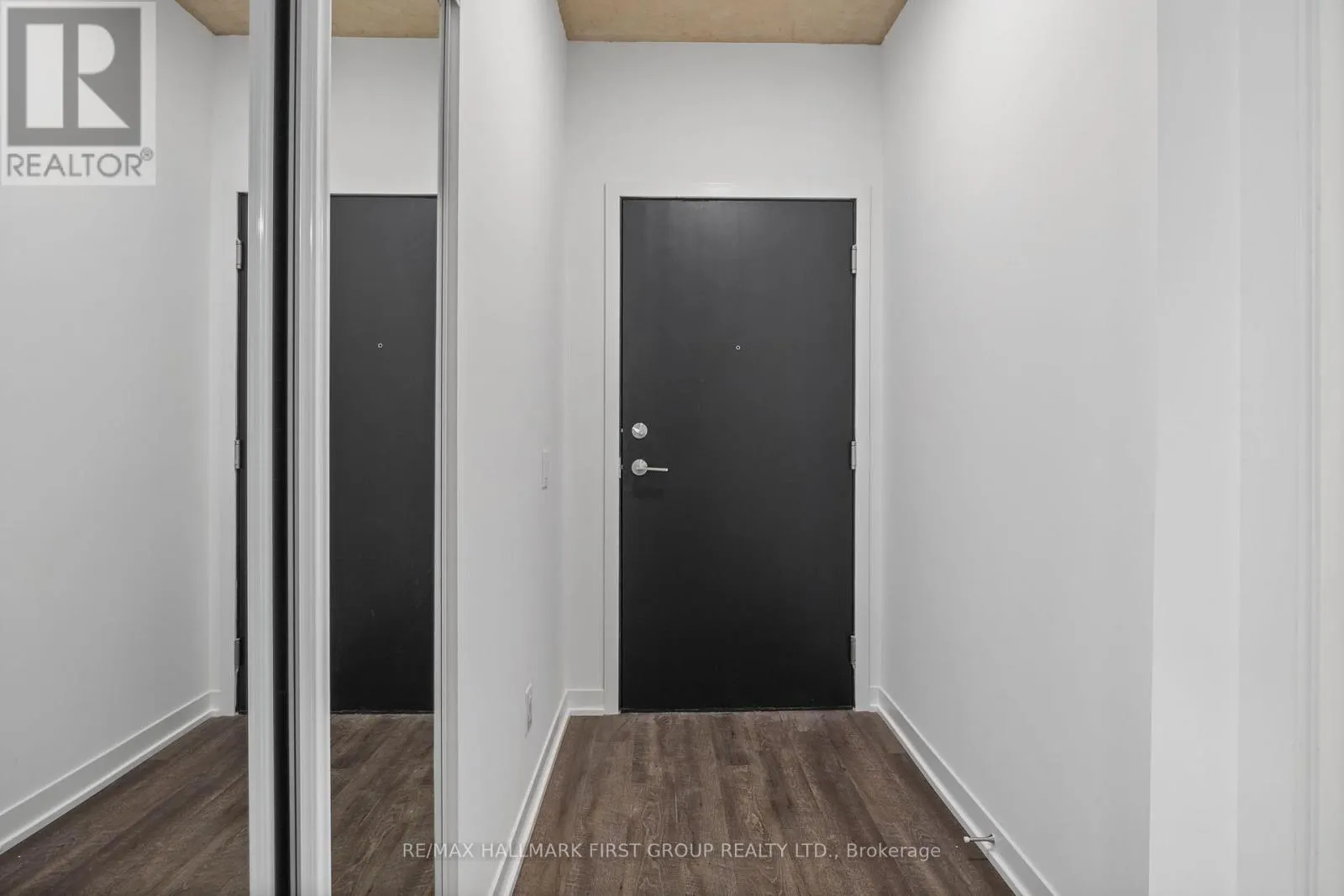 408 - 1808 ST CLAIR AVENUE W