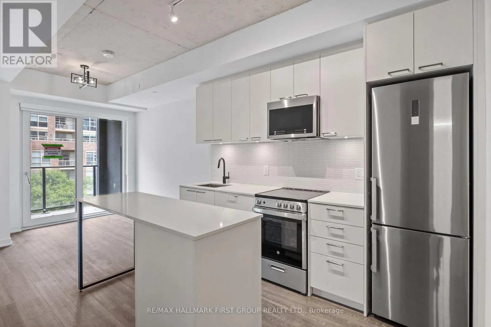 408 - 1808 ST CLAIR AVENUE W