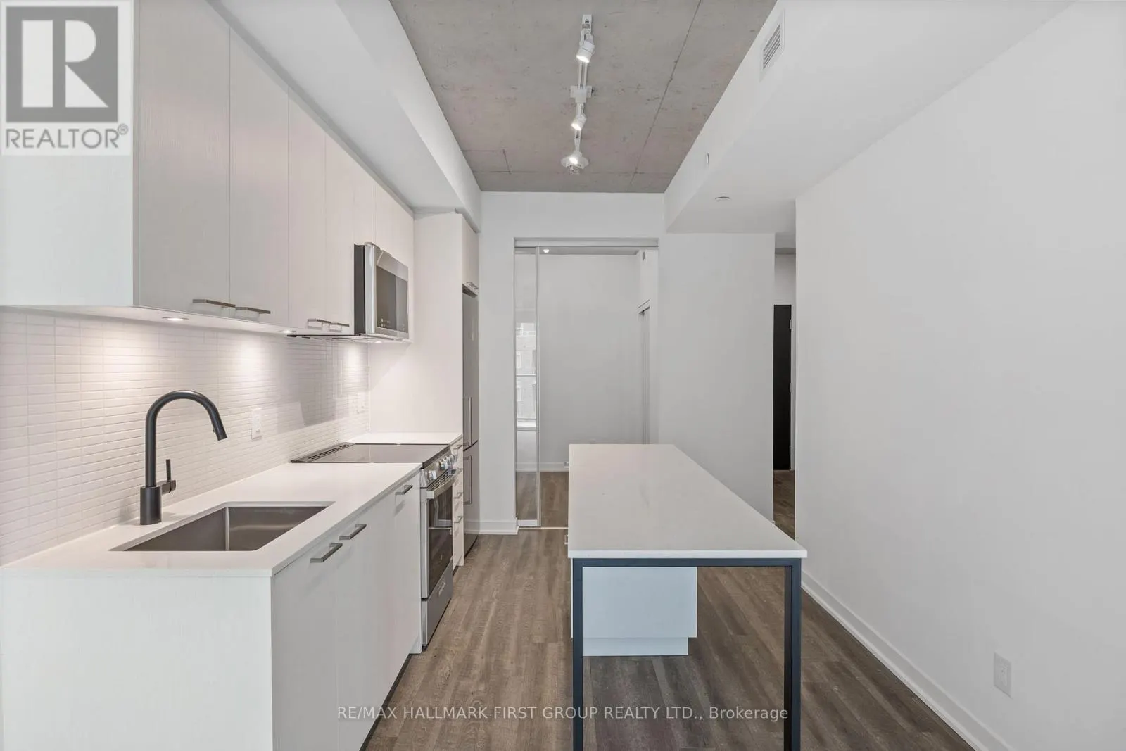 408 - 1808 ST CLAIR AVENUE W