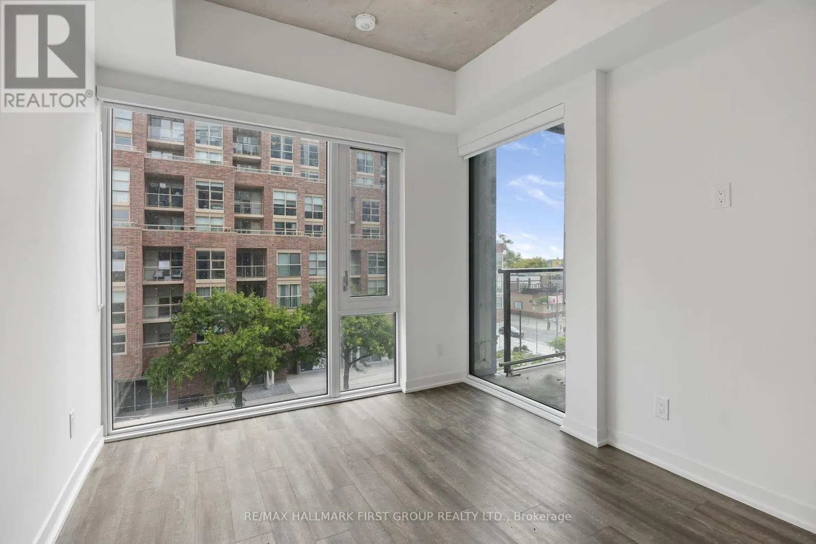 408 - 1808 ST CLAIR AVENUE W