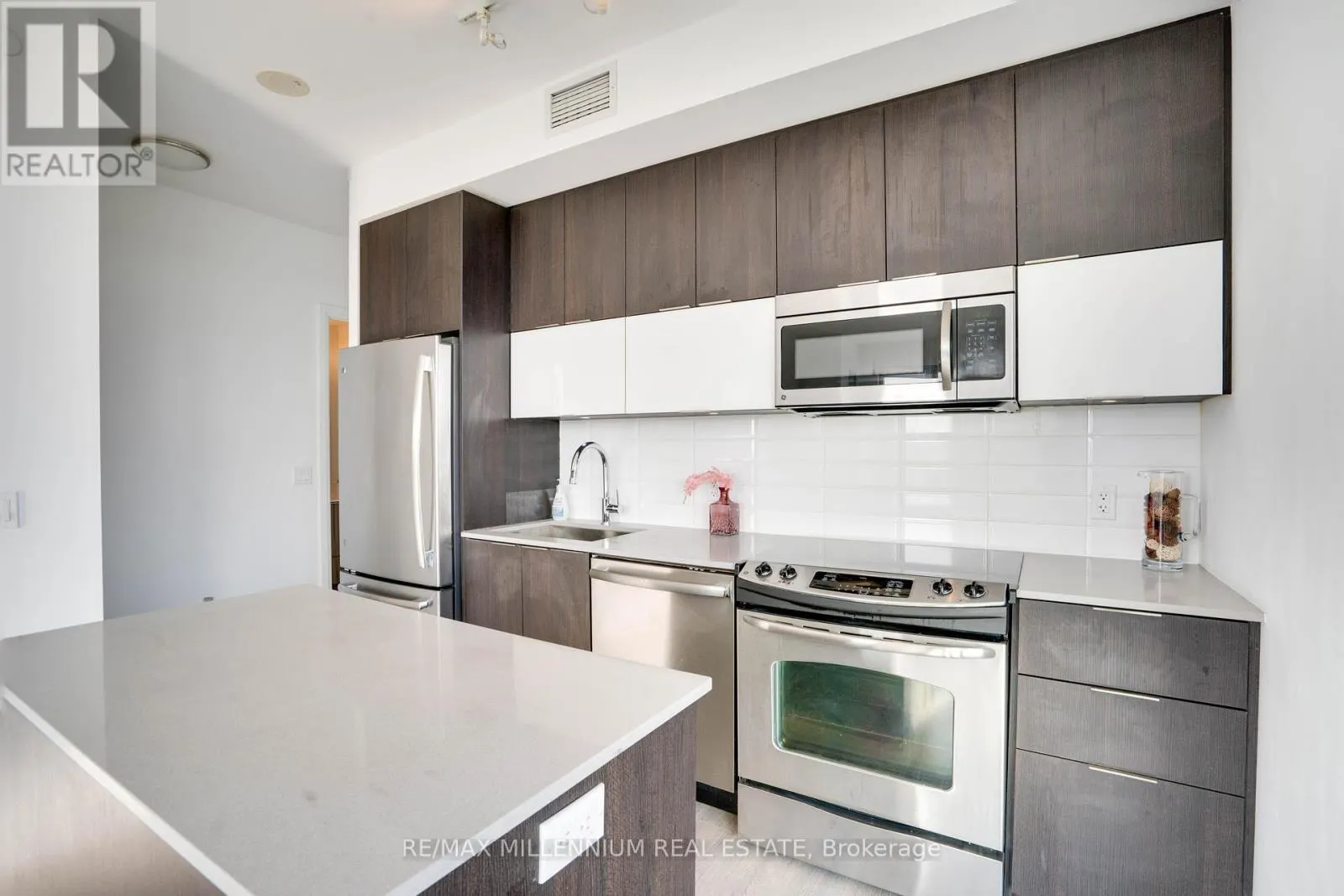 3105 - 56 ANNIE CRAIG DRIVE