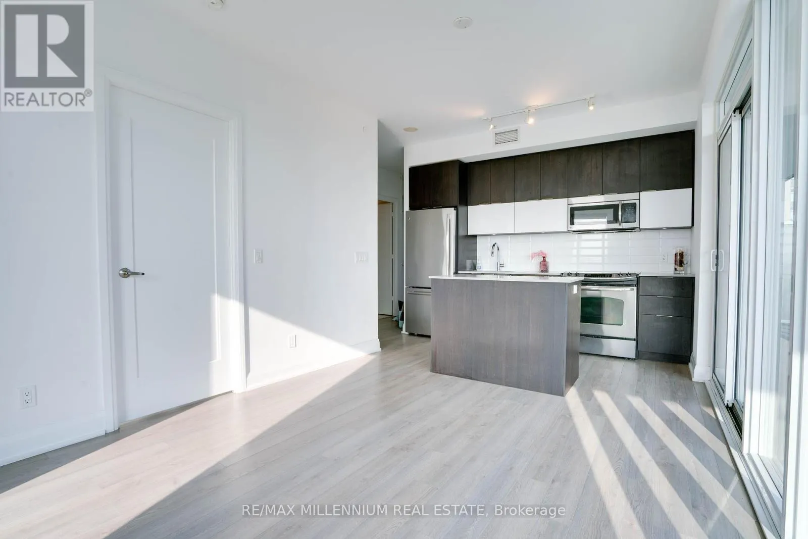 3105 - 56 ANNIE CRAIG DRIVE