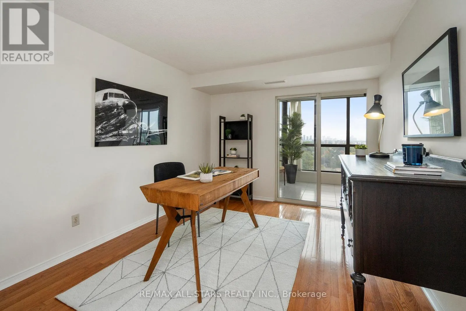 1101 - 1111 BOUGH BEECHES BOULEVARD