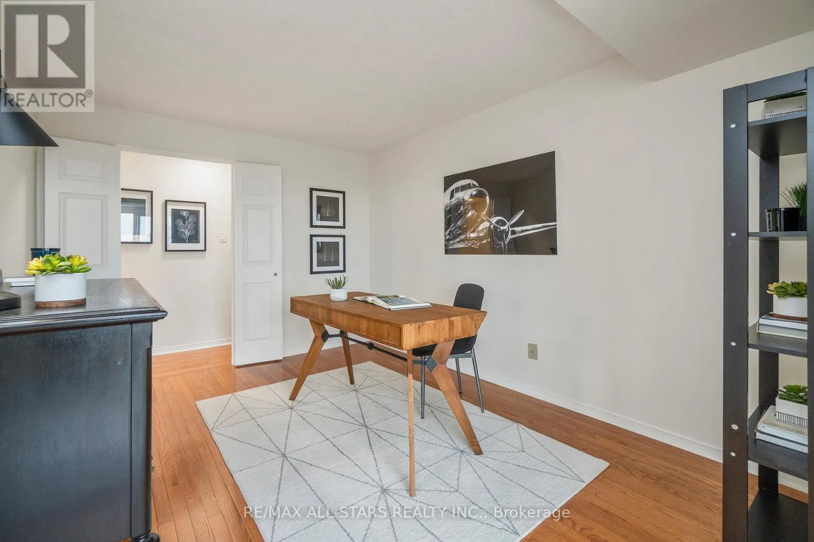 1101 - 1111 BOUGH BEECHES BOULEVARD