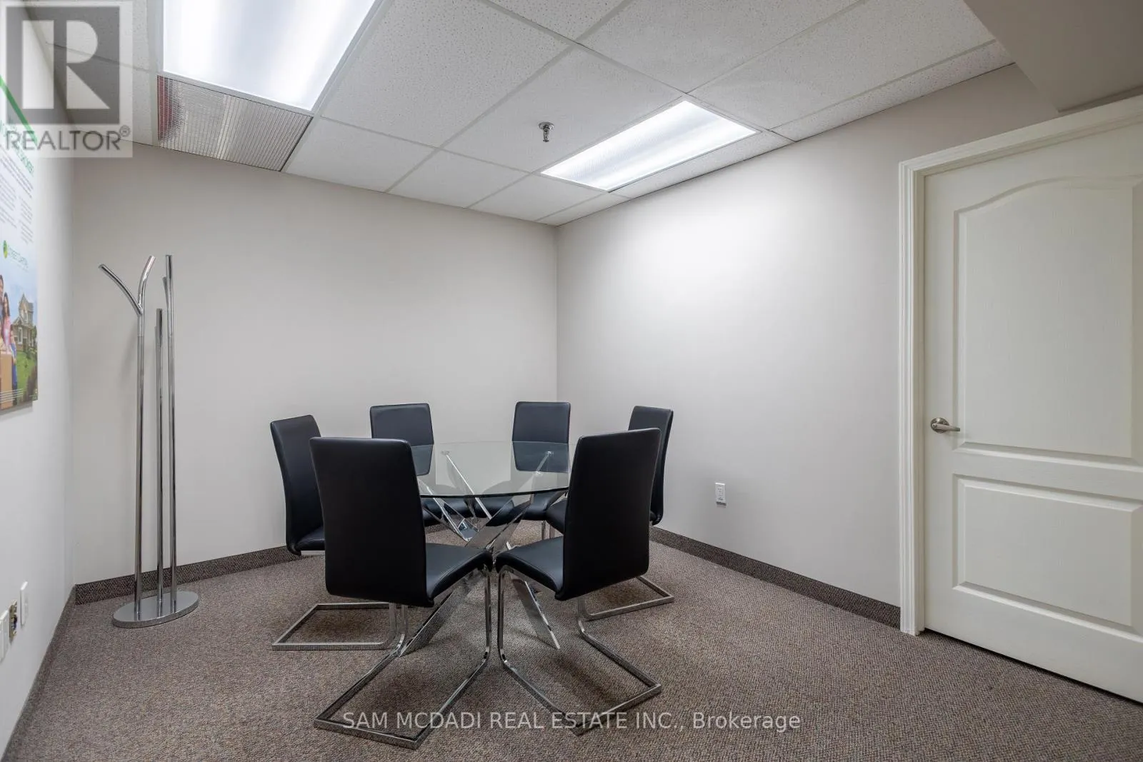 204 - 120 TRADERS BOULEVARD E