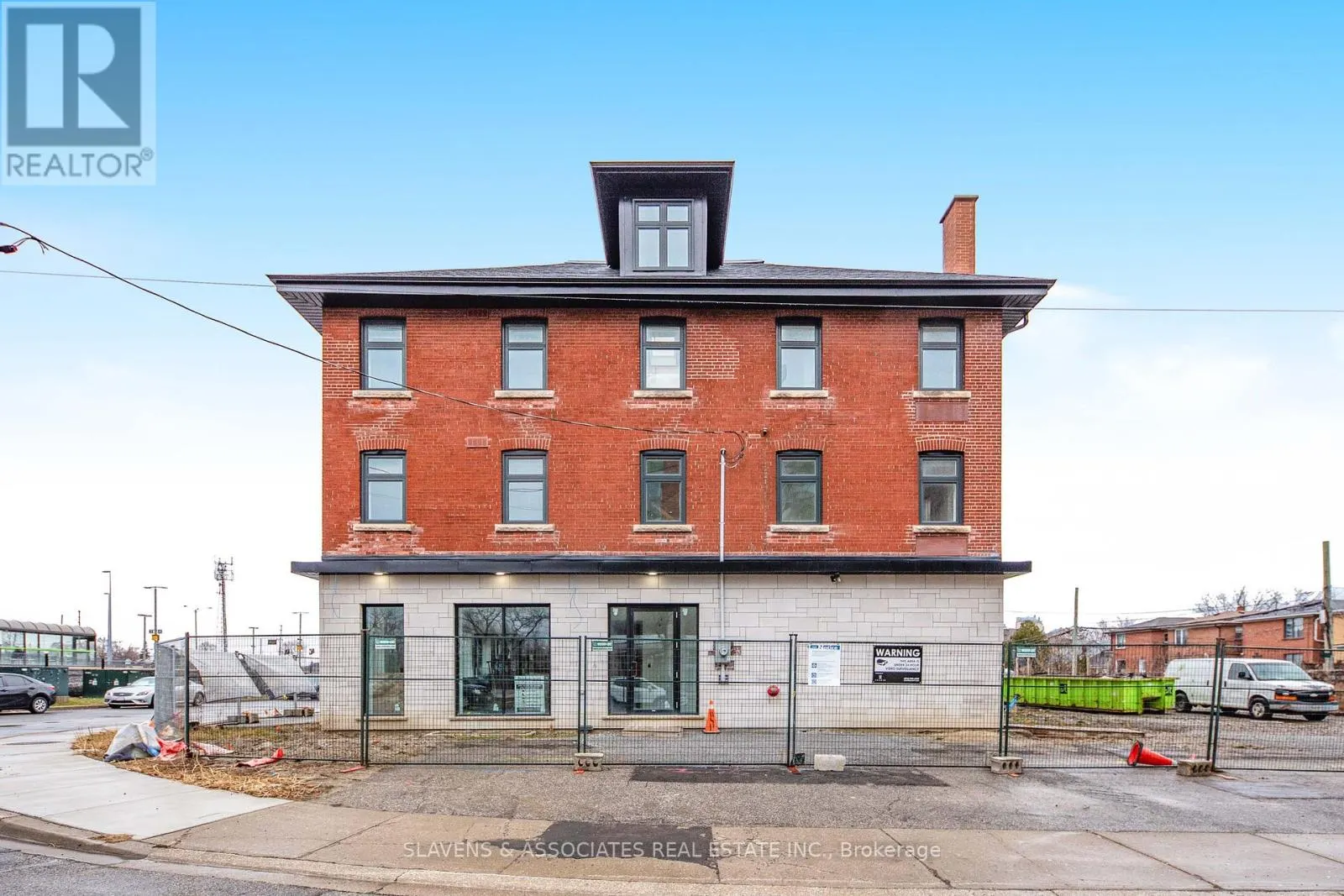 1 BLUE GOOSE STREET
