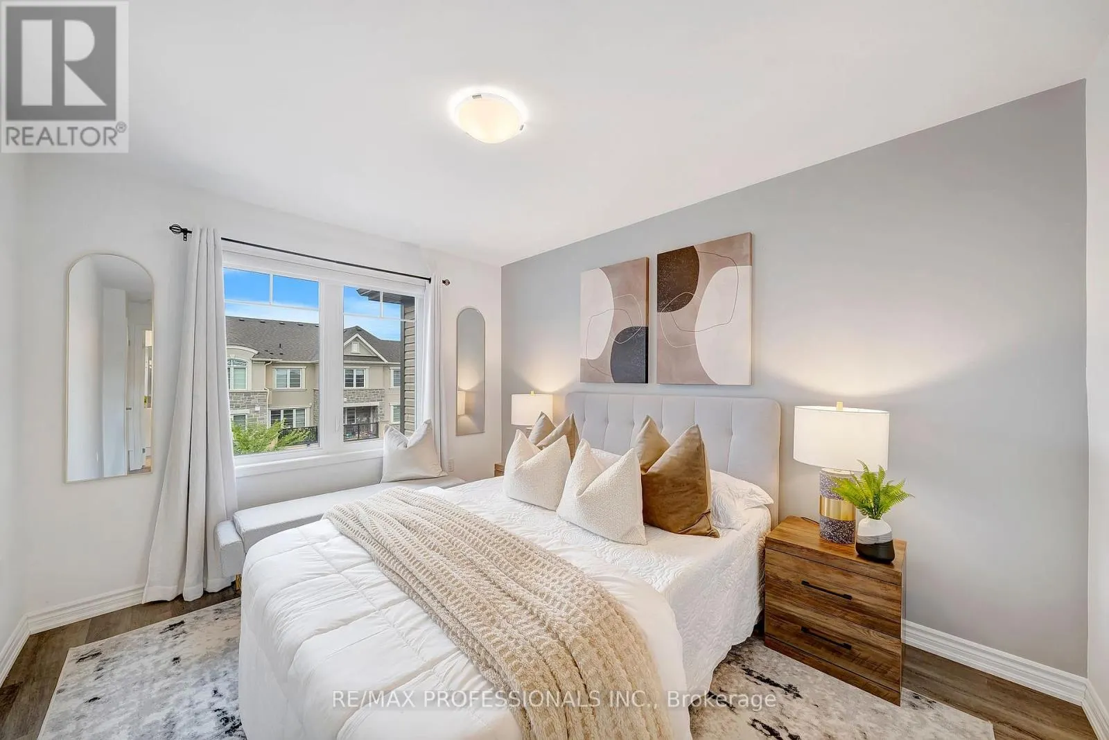 1272 HOP PLACE