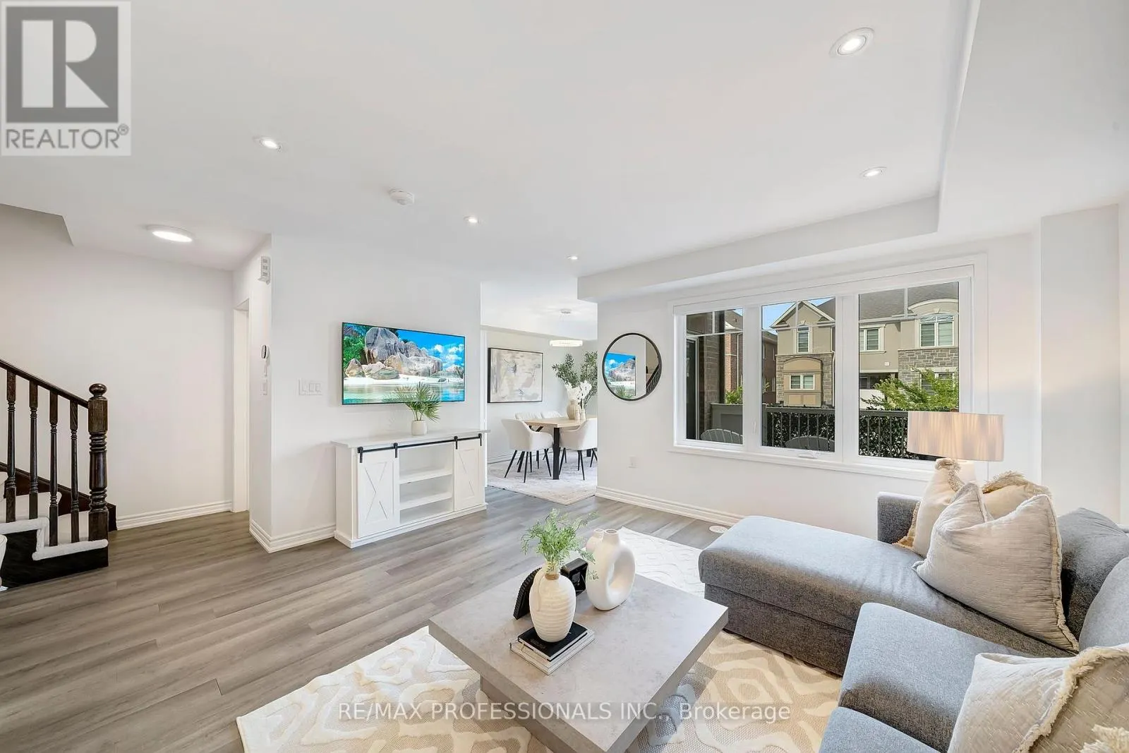 1272 HOP PLACE