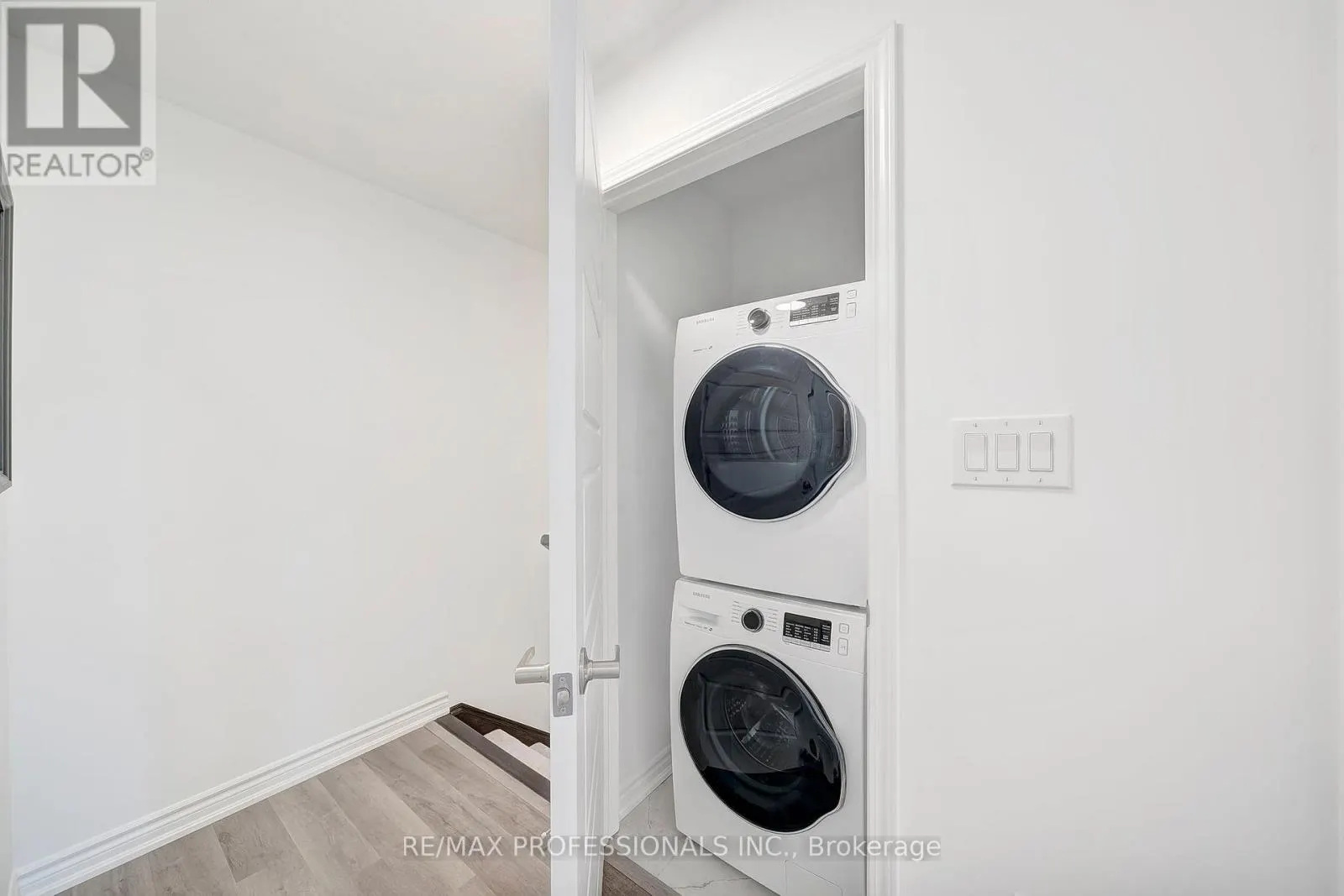1272 HOP PLACE