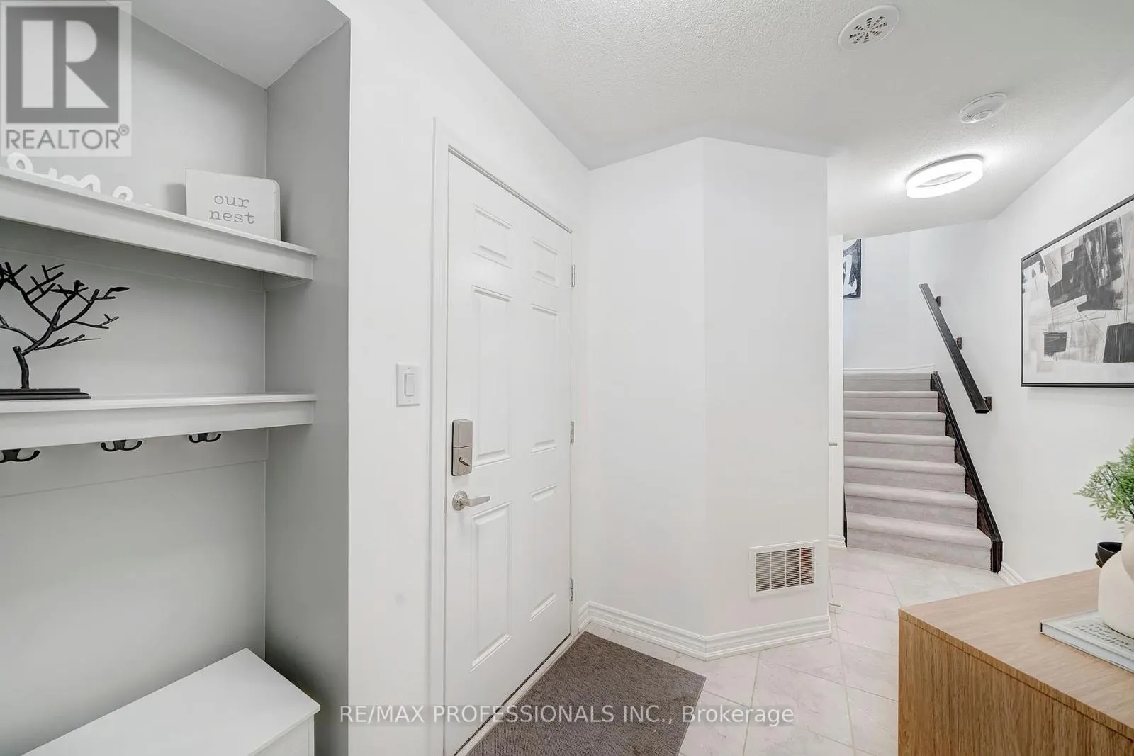1272 HOP PLACE