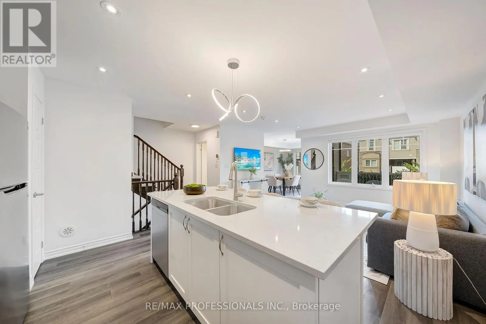 1272 HOP PLACE
