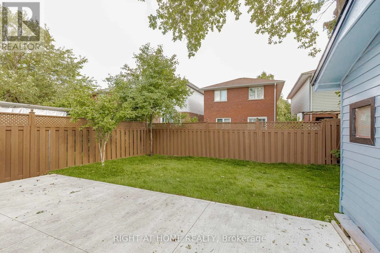 6 BRYANT COURT
