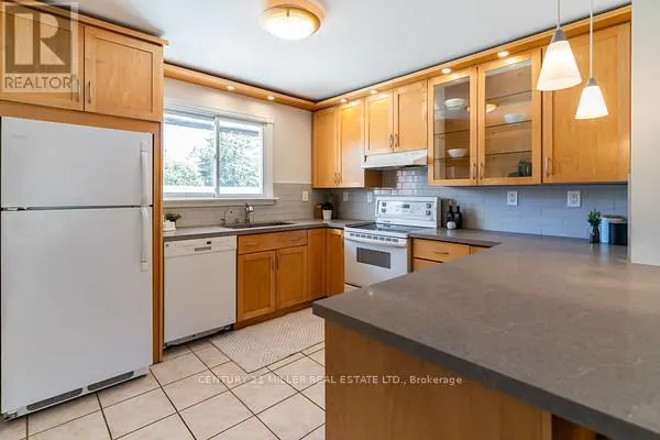 7 - 2056 MARINE DRIVE