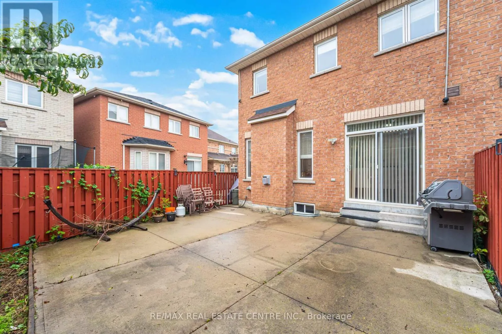 118 CONNOLLY CRESCENT