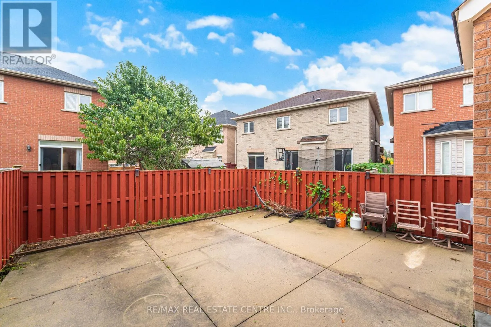 118 CONNOLLY CRESCENT