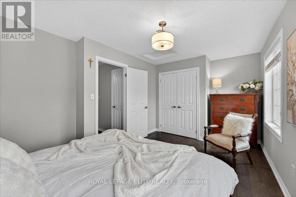 17 - 4165 UPPER MIDDLE ROAD