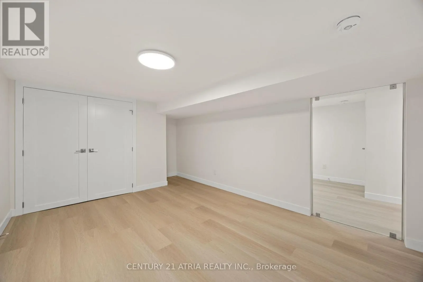BASEMENT FRONT UNIT - 451 LANSDOWNE AVENUE
