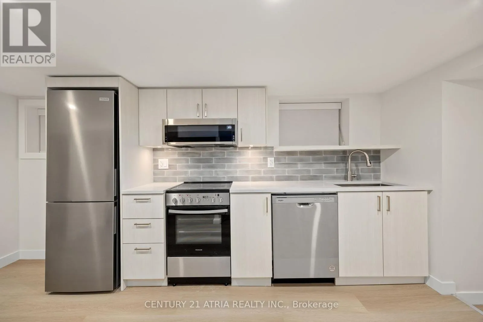 BASEMENT FRONT UNIT - 451 LANSDOWNE AVENUE