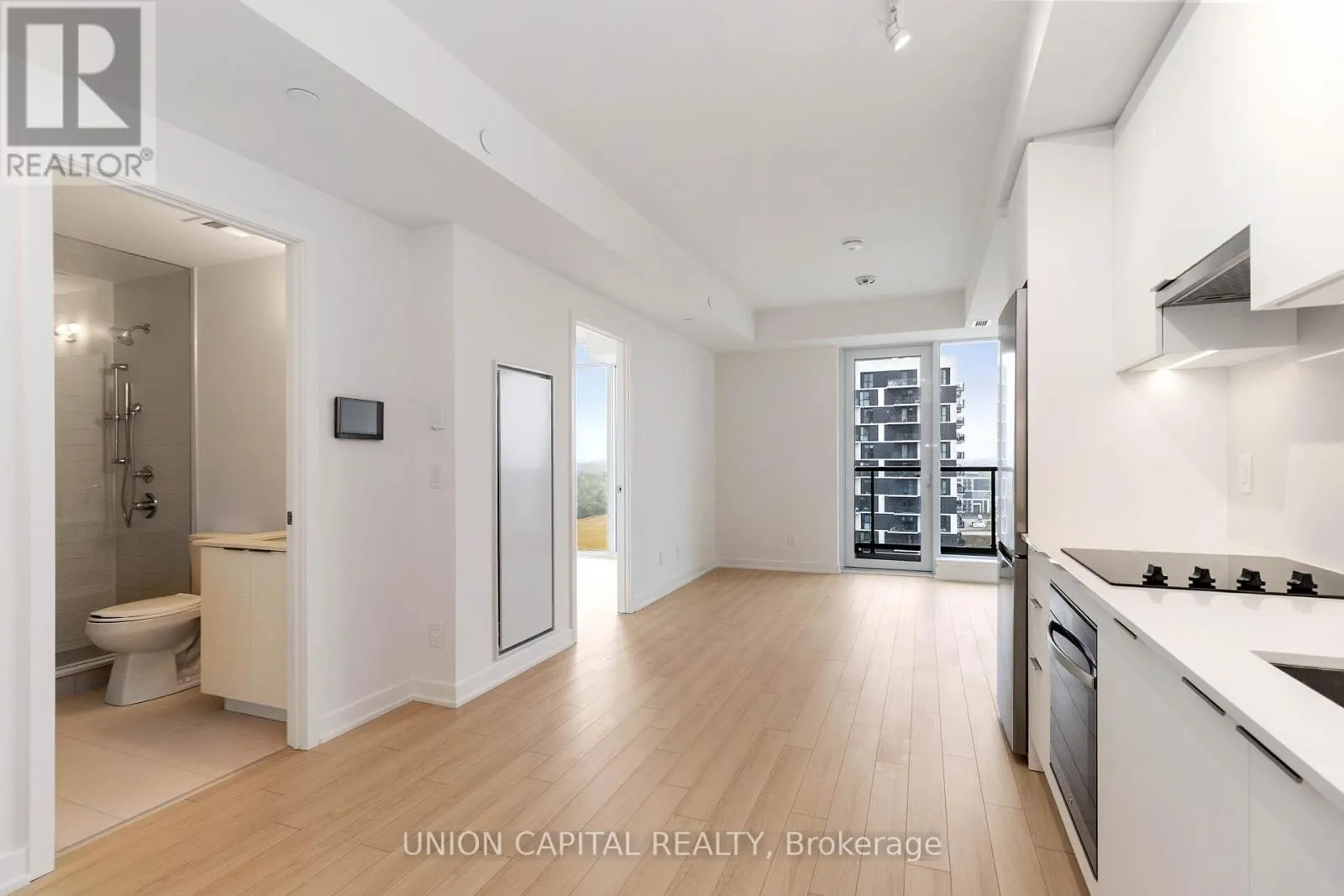 1605 - 3079 TRAFRALGAR ROAD