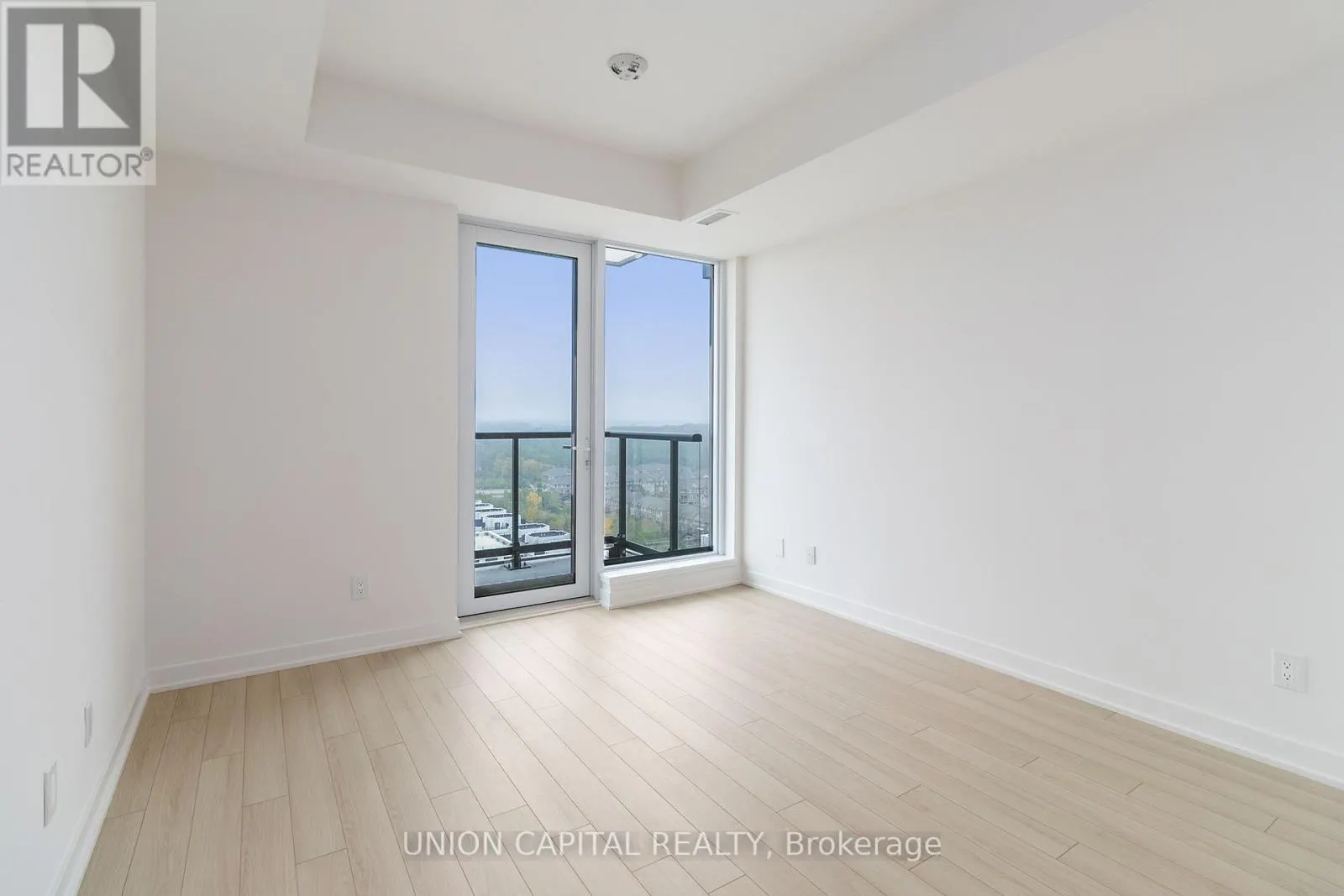 1605 - 3079 TRAFRALGAR ROAD