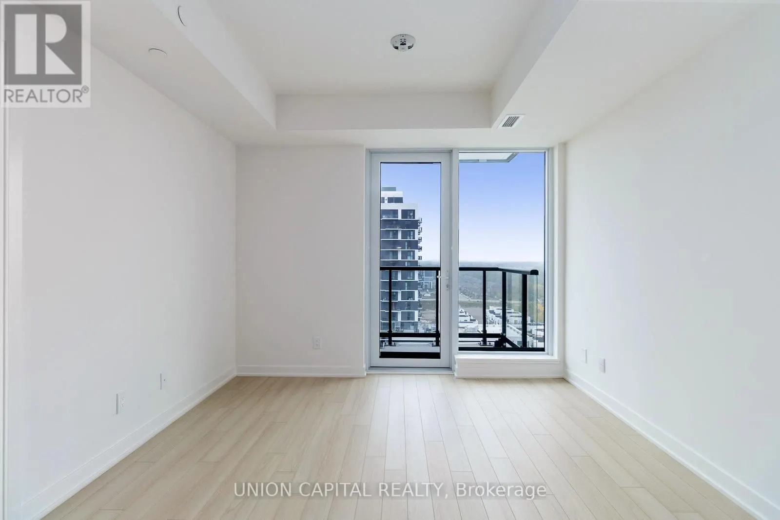 1605 - 3079 TRAFRALGAR ROAD
