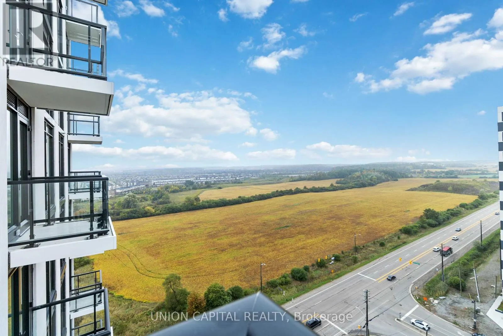 1605 - 3079 TRAFRALGAR ROAD