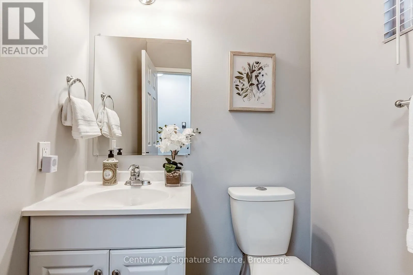 12 - 1951 RATHBURN ROAD E