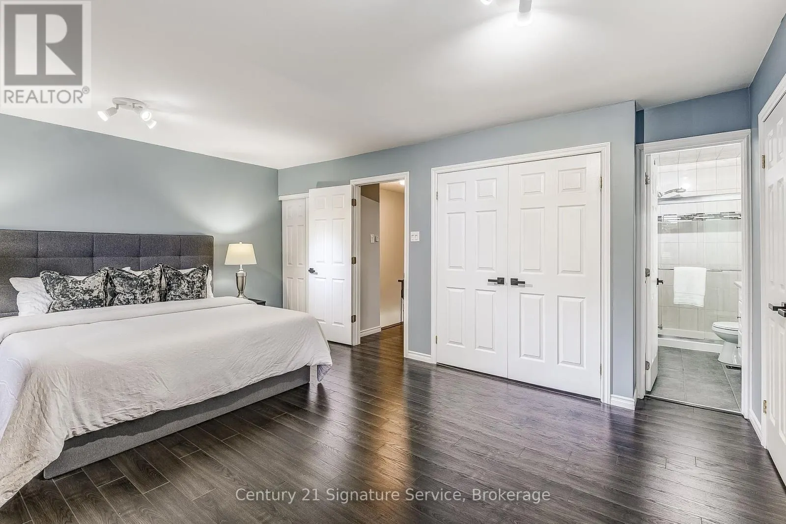 12 - 1951 RATHBURN ROAD E