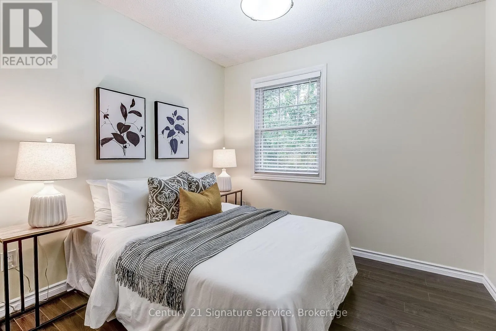 12 - 1951 RATHBURN ROAD E