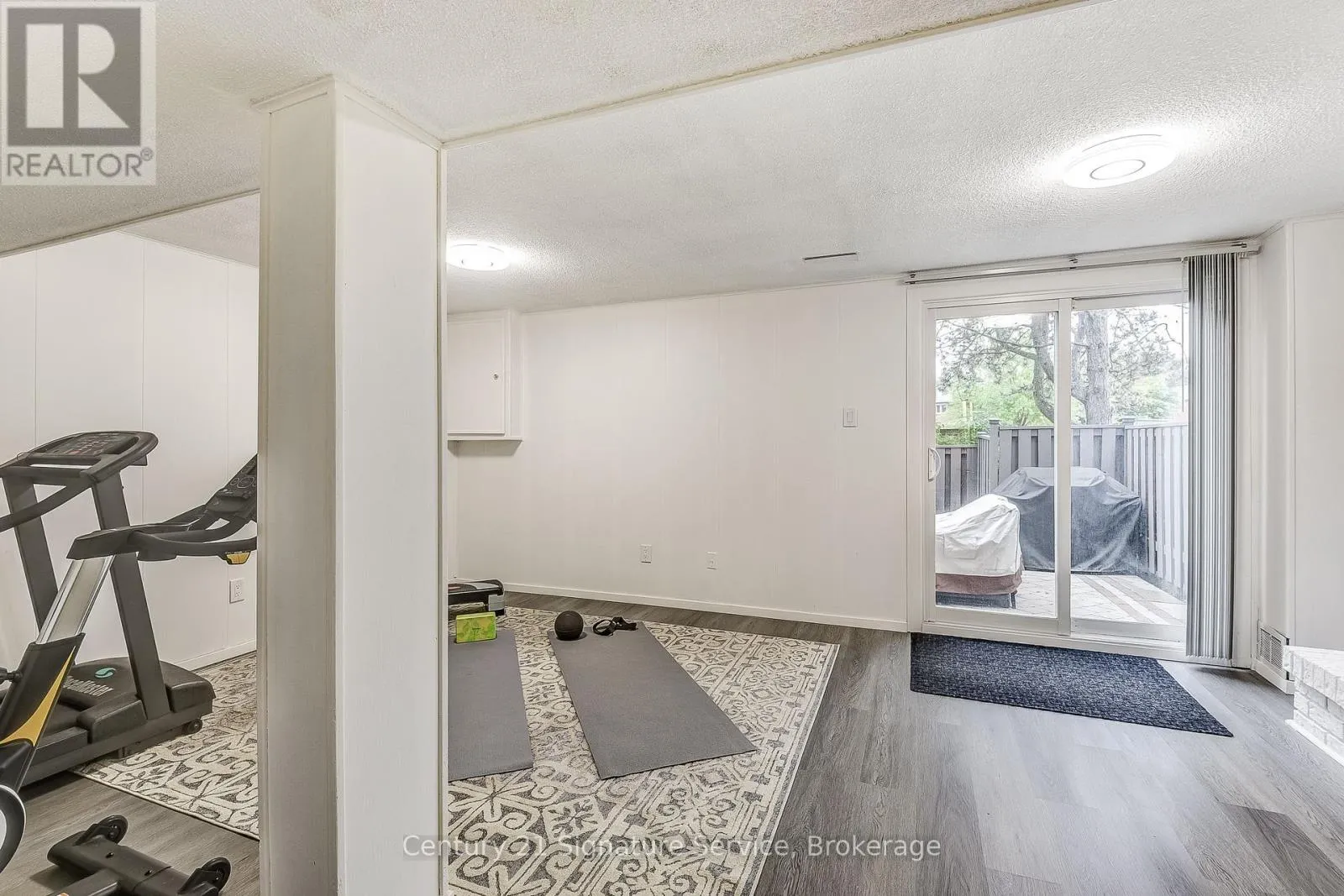 12 - 1951 RATHBURN ROAD E