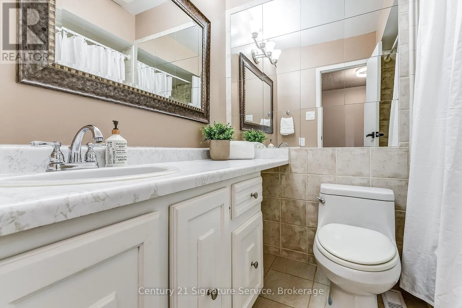 12 - 1951 RATHBURN ROAD E