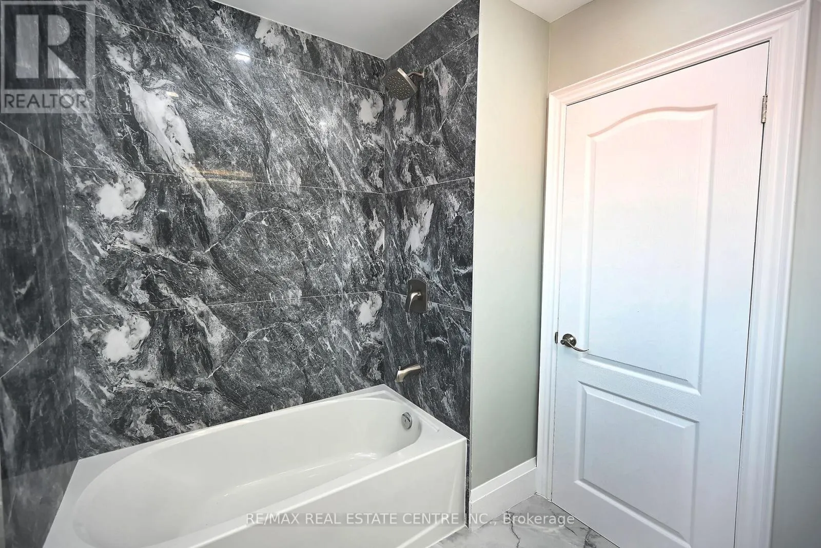 526 SELSEY DRIVE