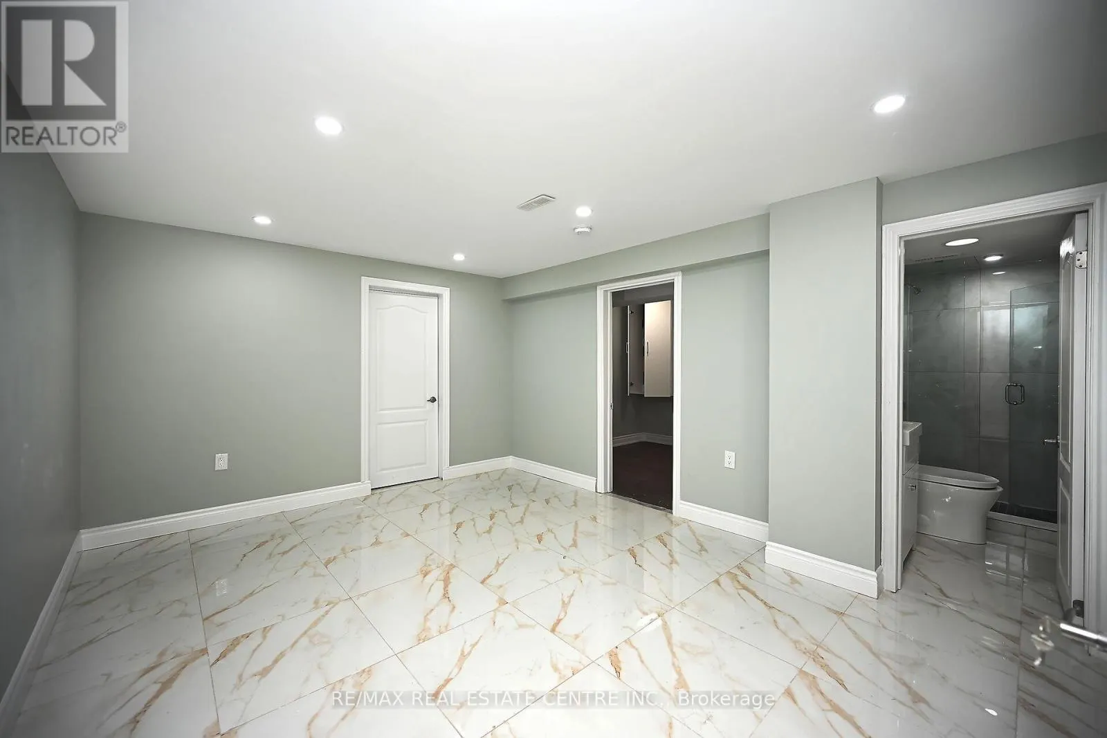 526 SELSEY DRIVE