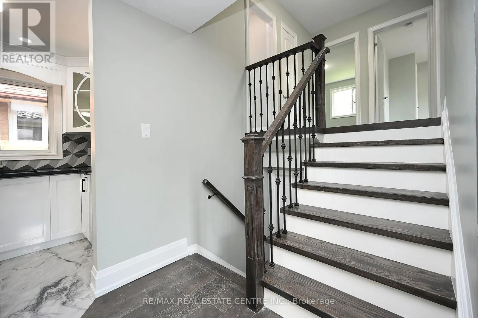 526 SELSEY DRIVE