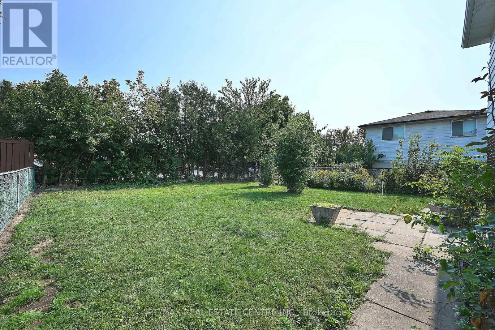 526 SELSEY DRIVE