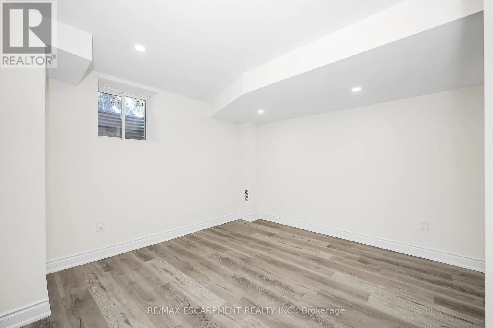 2728 GUILFORD CRESCENT