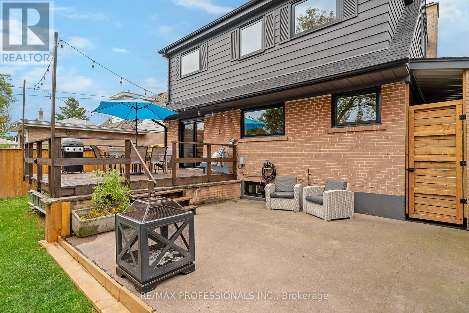 18 LAVINGTON DRIVE