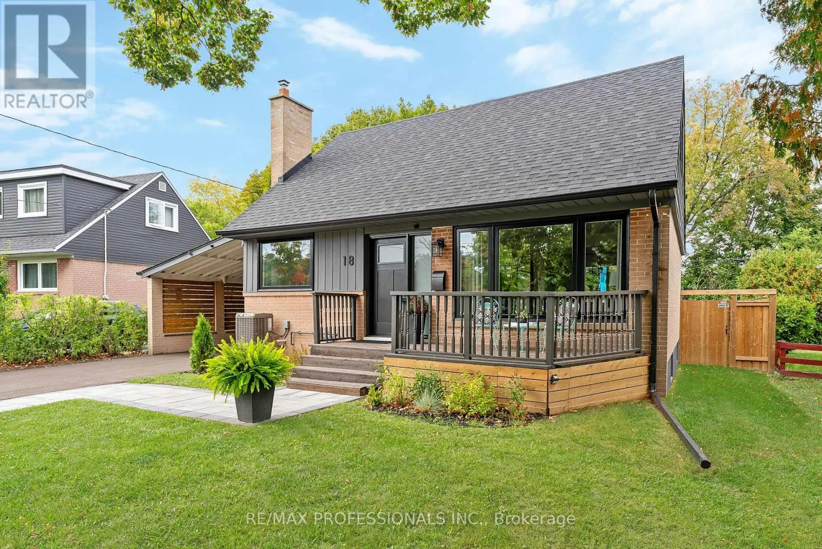 18 LAVINGTON DRIVE