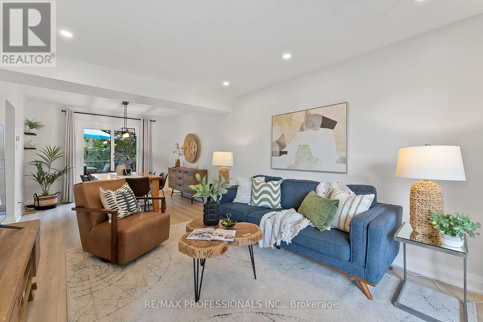 18 LAVINGTON DRIVE