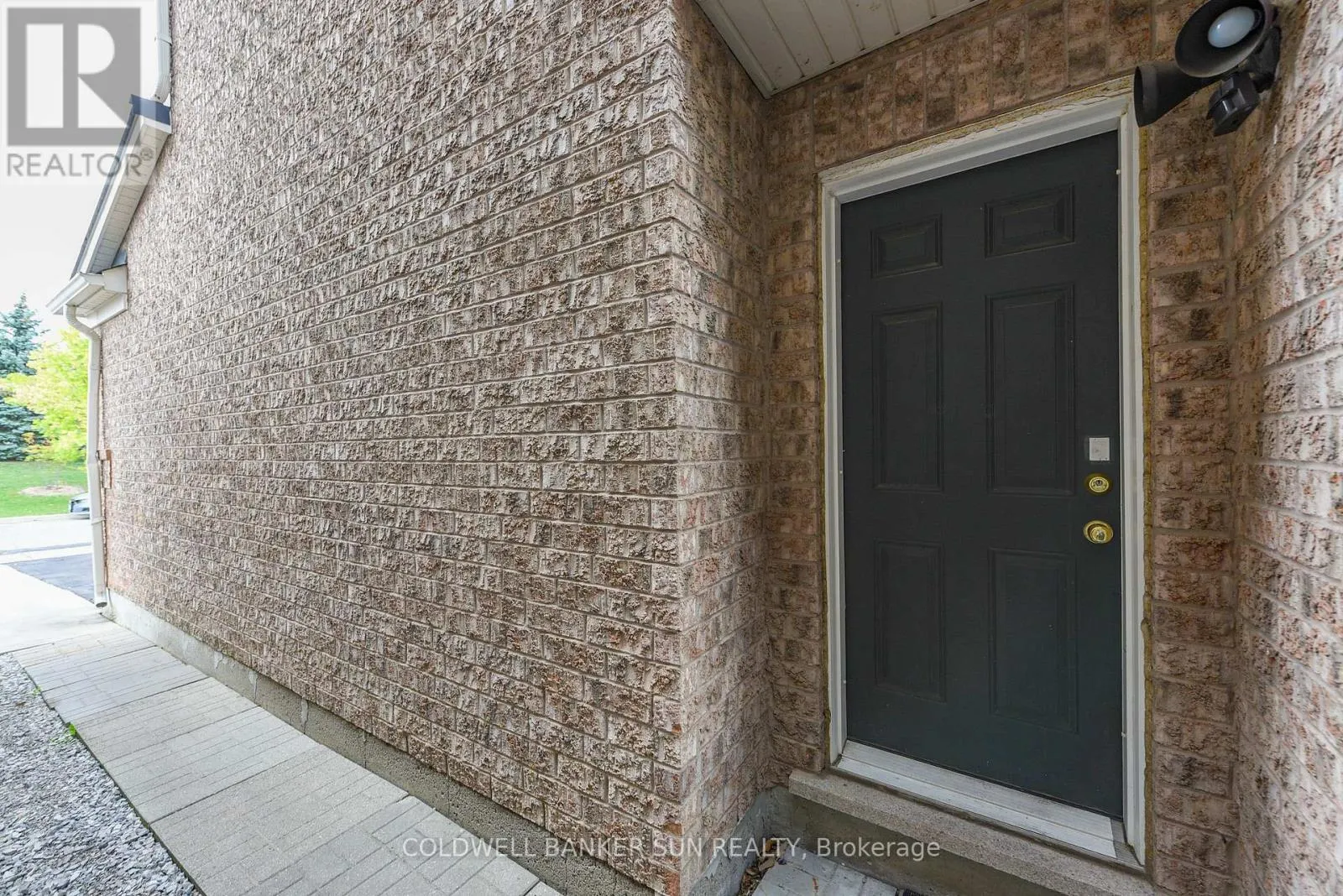 34 BENMORE CRESCENT