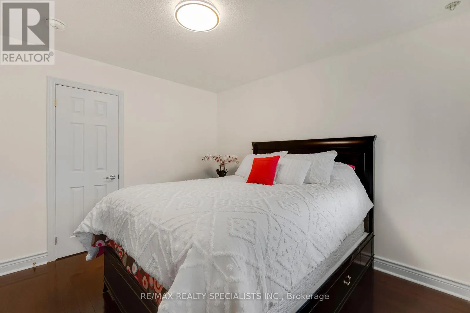 794 WHITE CLOVER WAY