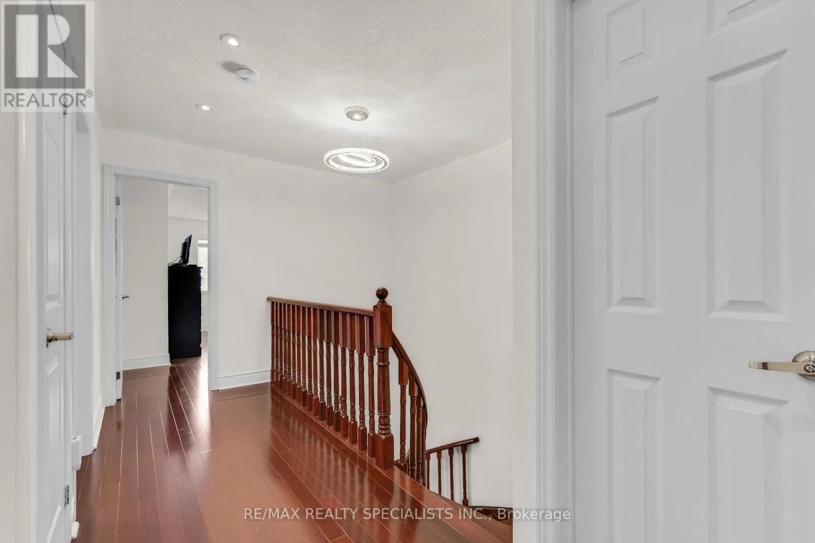 794 WHITE CLOVER WAY