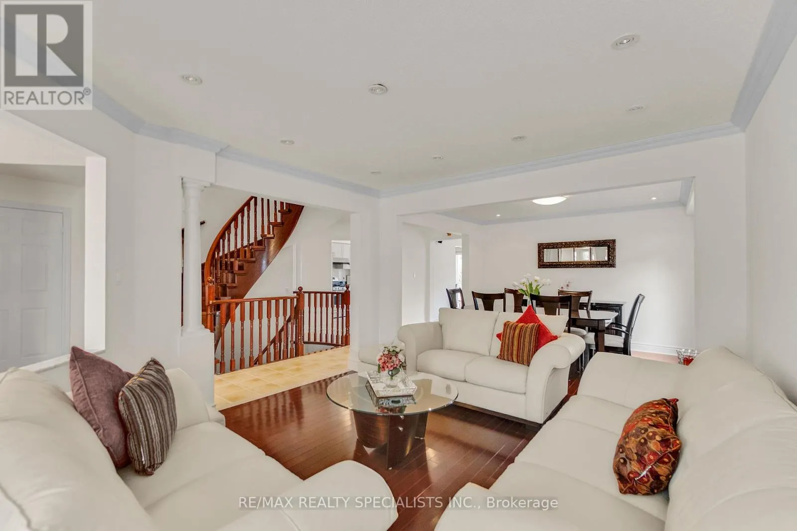 794 WHITE CLOVER WAY