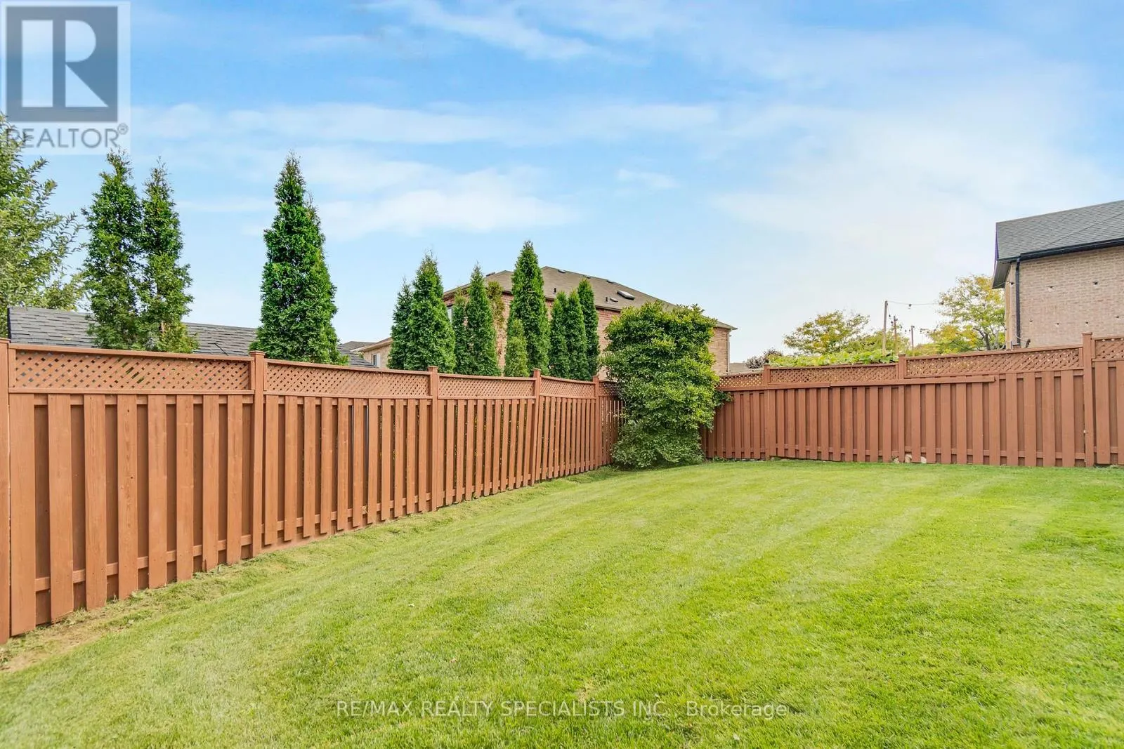 794 WHITE CLOVER WAY