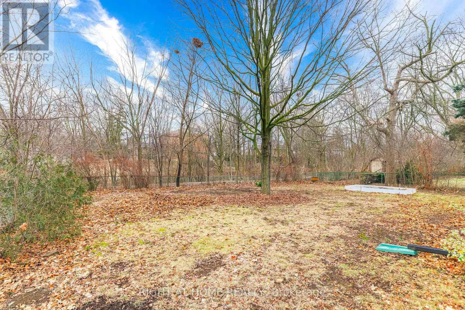2076 CONSTANCE DRIVE
