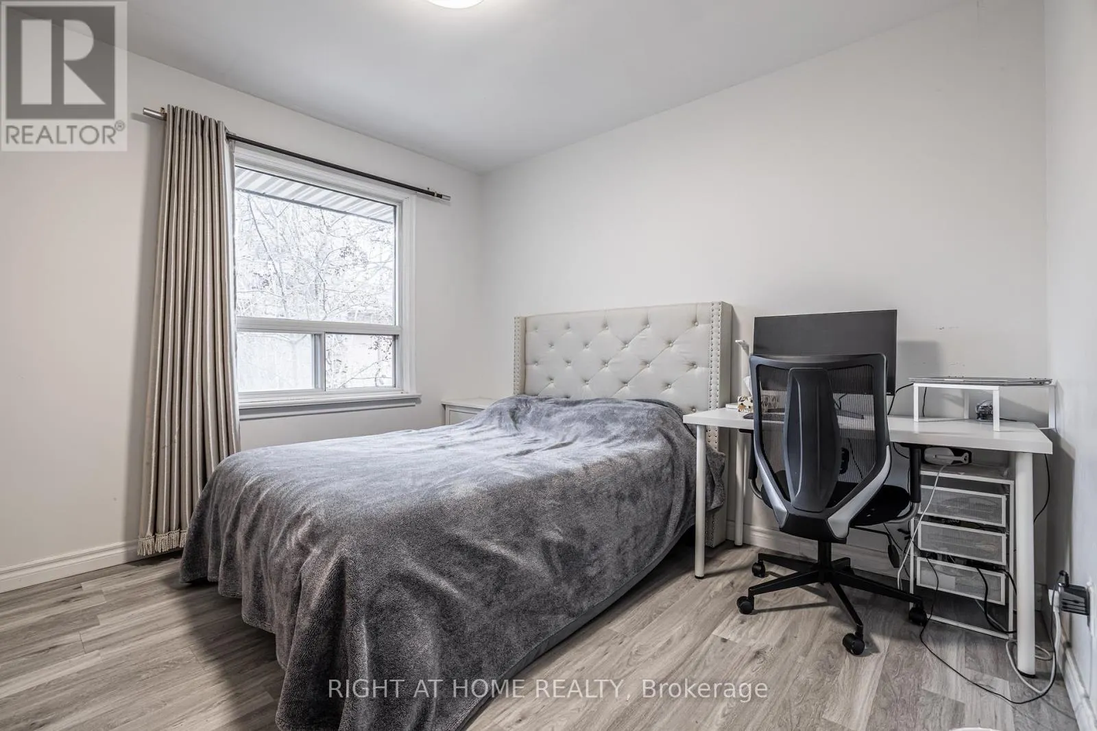 2076 CONSTANCE DRIVE