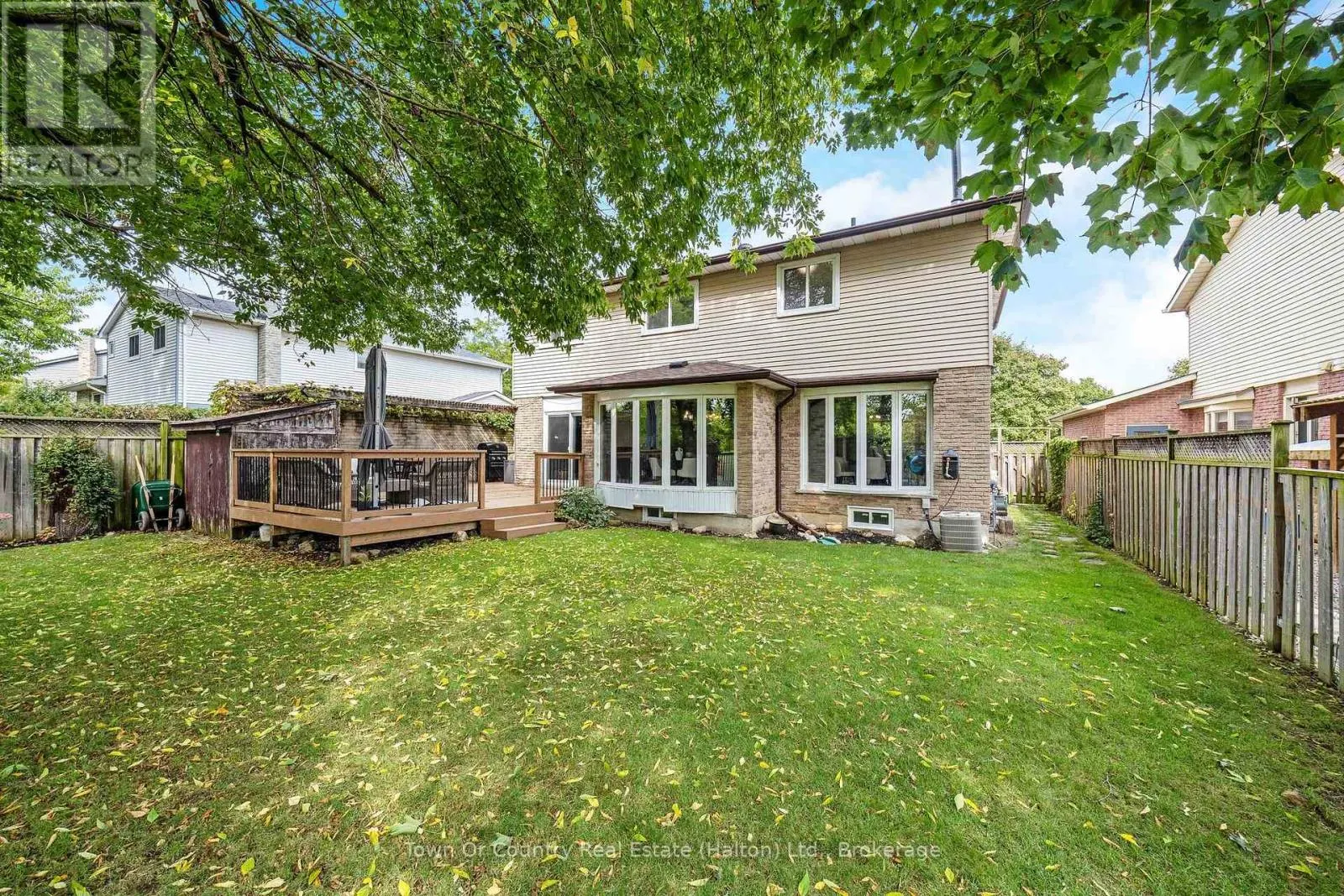 472 WHITE DRIVE
