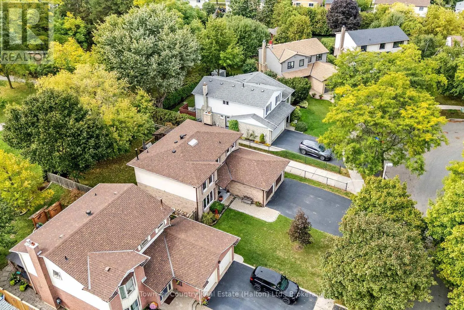 472 WHITE DRIVE