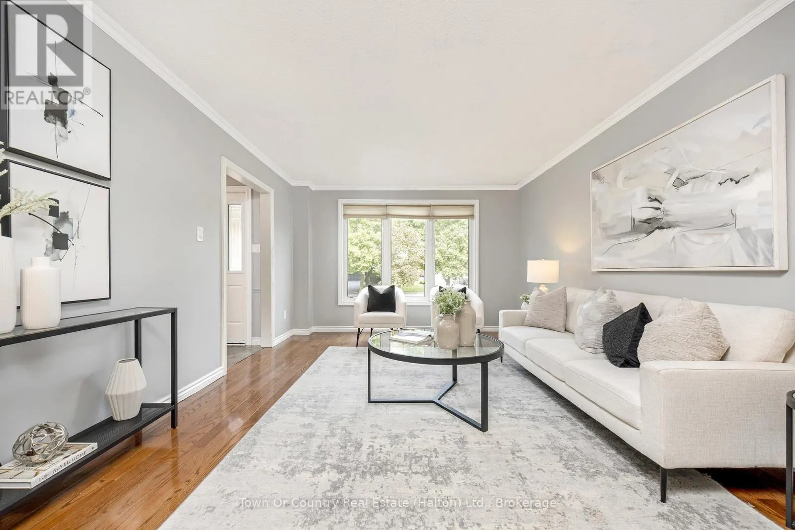 472 WHITE DRIVE