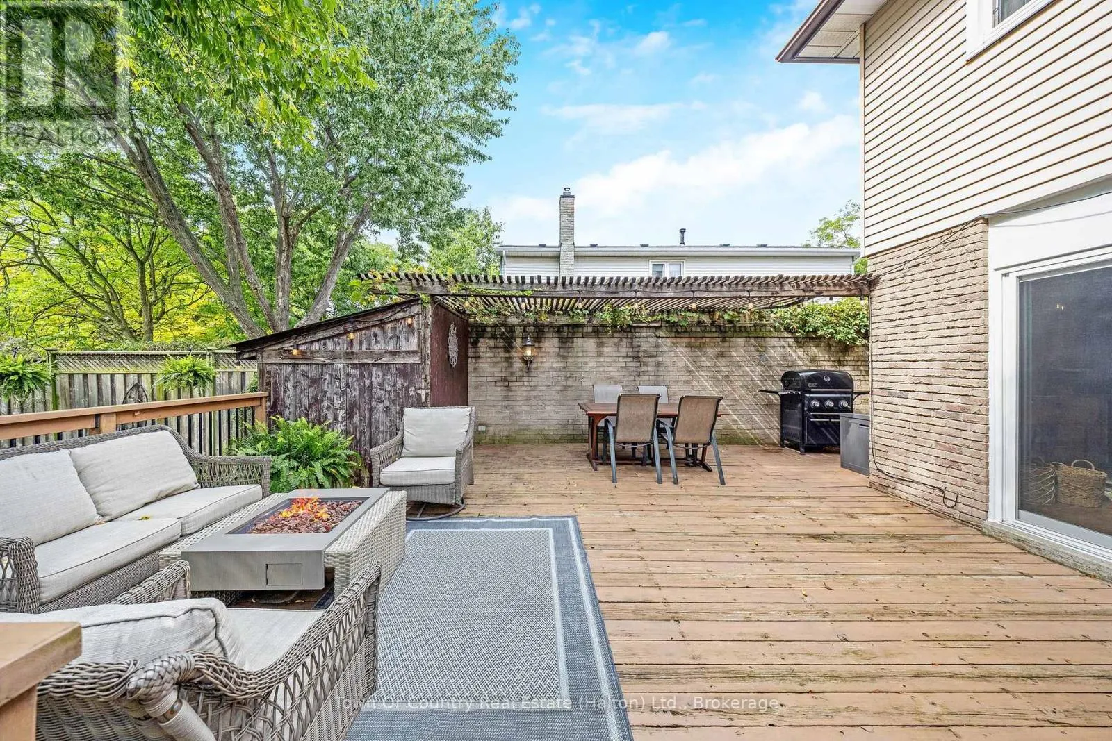 472 WHITE DRIVE